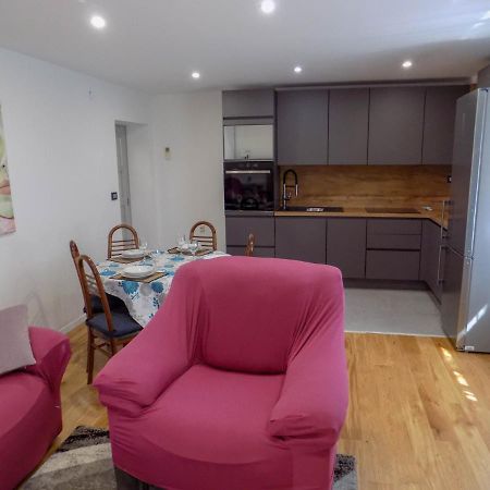 Oriella Apartmans And Room Novigrad Istria Kültér fotó
