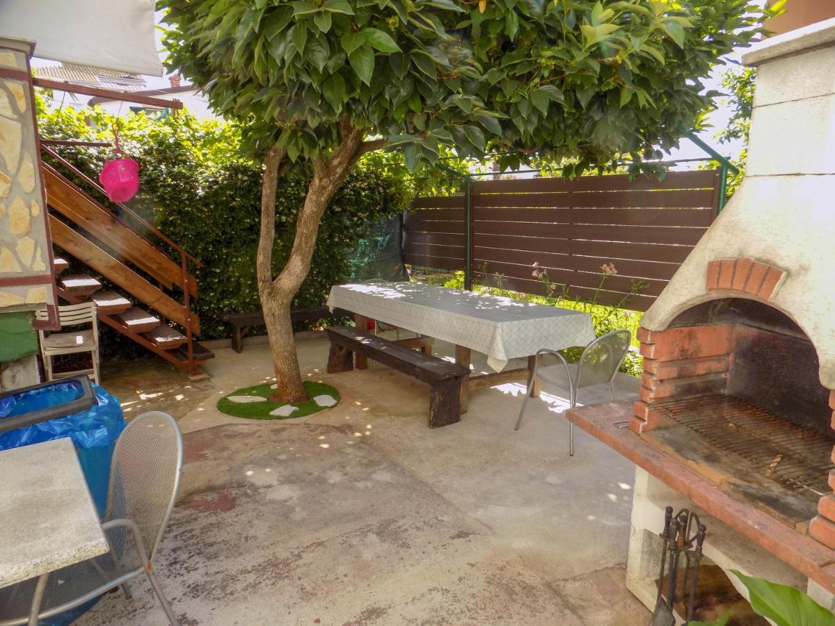 Oriella Apartmans And Room Novigrad Istria Kültér fotó