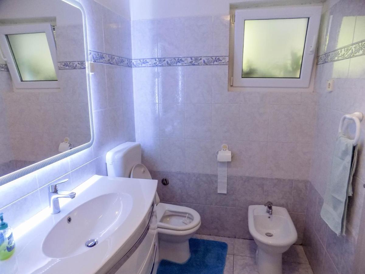 Oriella Apartmans And Room Novigrad Istria Kültér fotó