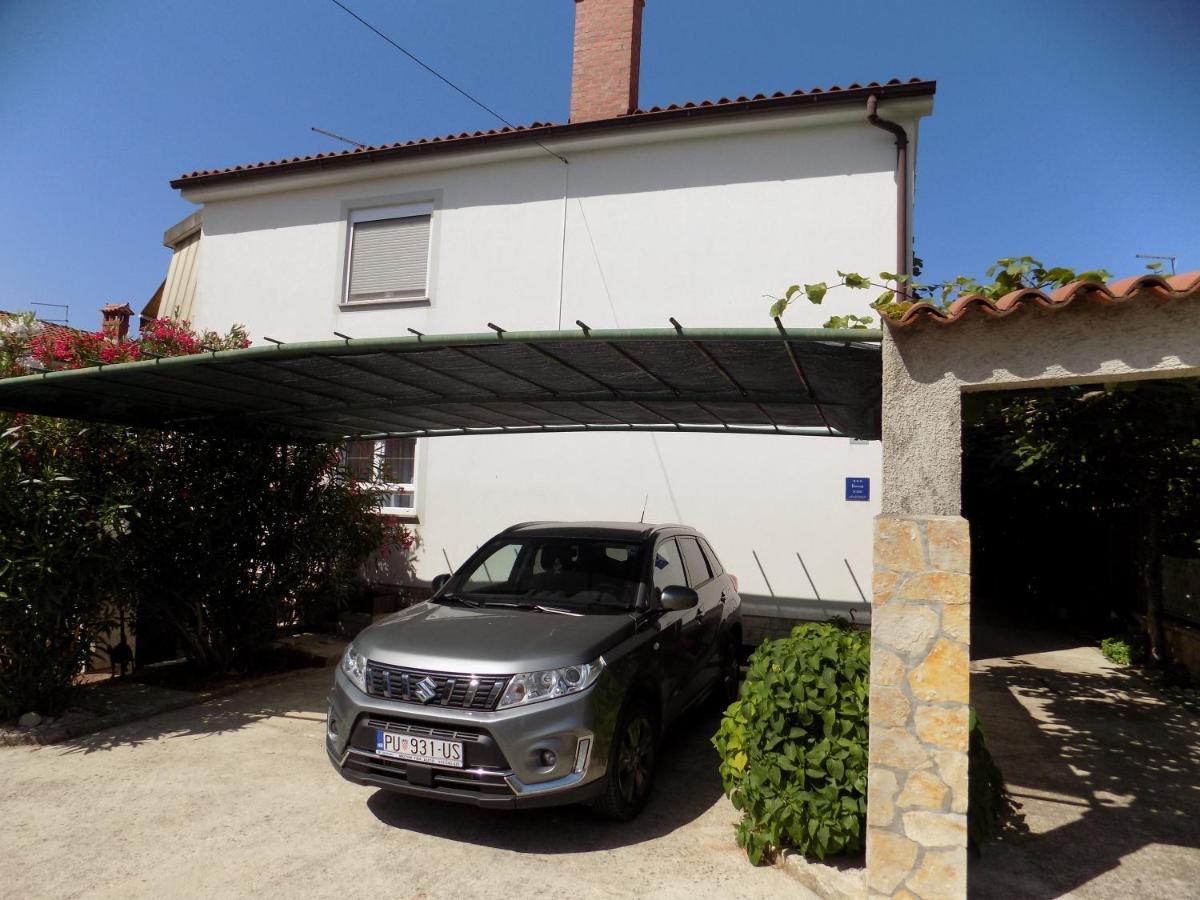 Oriella Apartmans And Room Novigrad Istria Kültér fotó