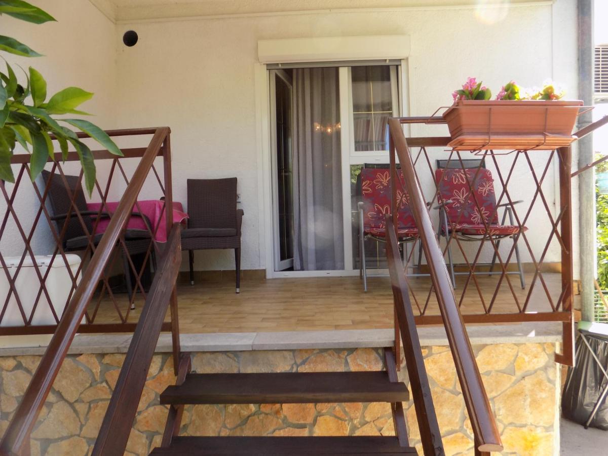Oriella Apartmans And Room Novigrad Istria Kültér fotó